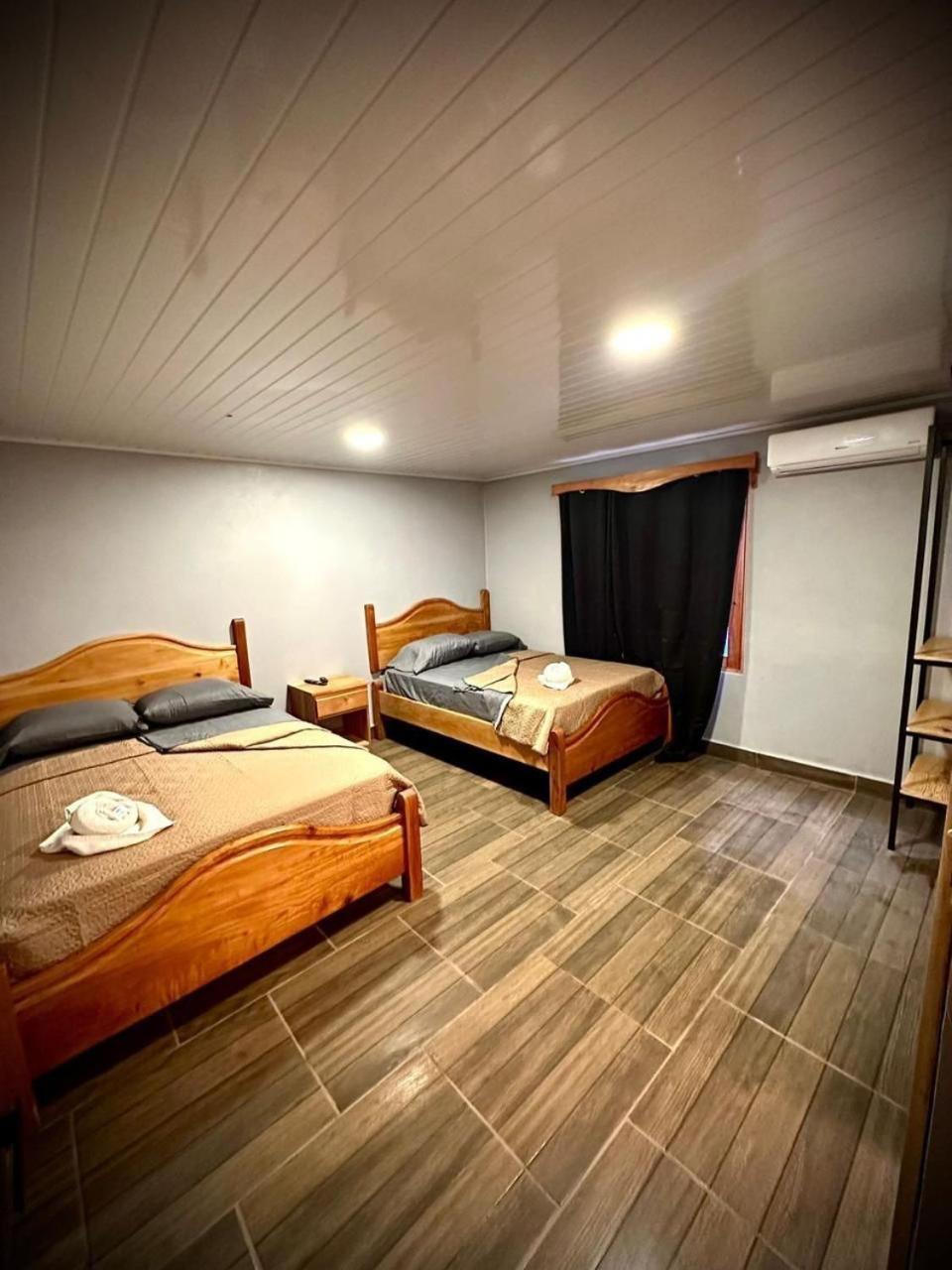 Blasina Beer Hostel Бокете Экстерьер фото