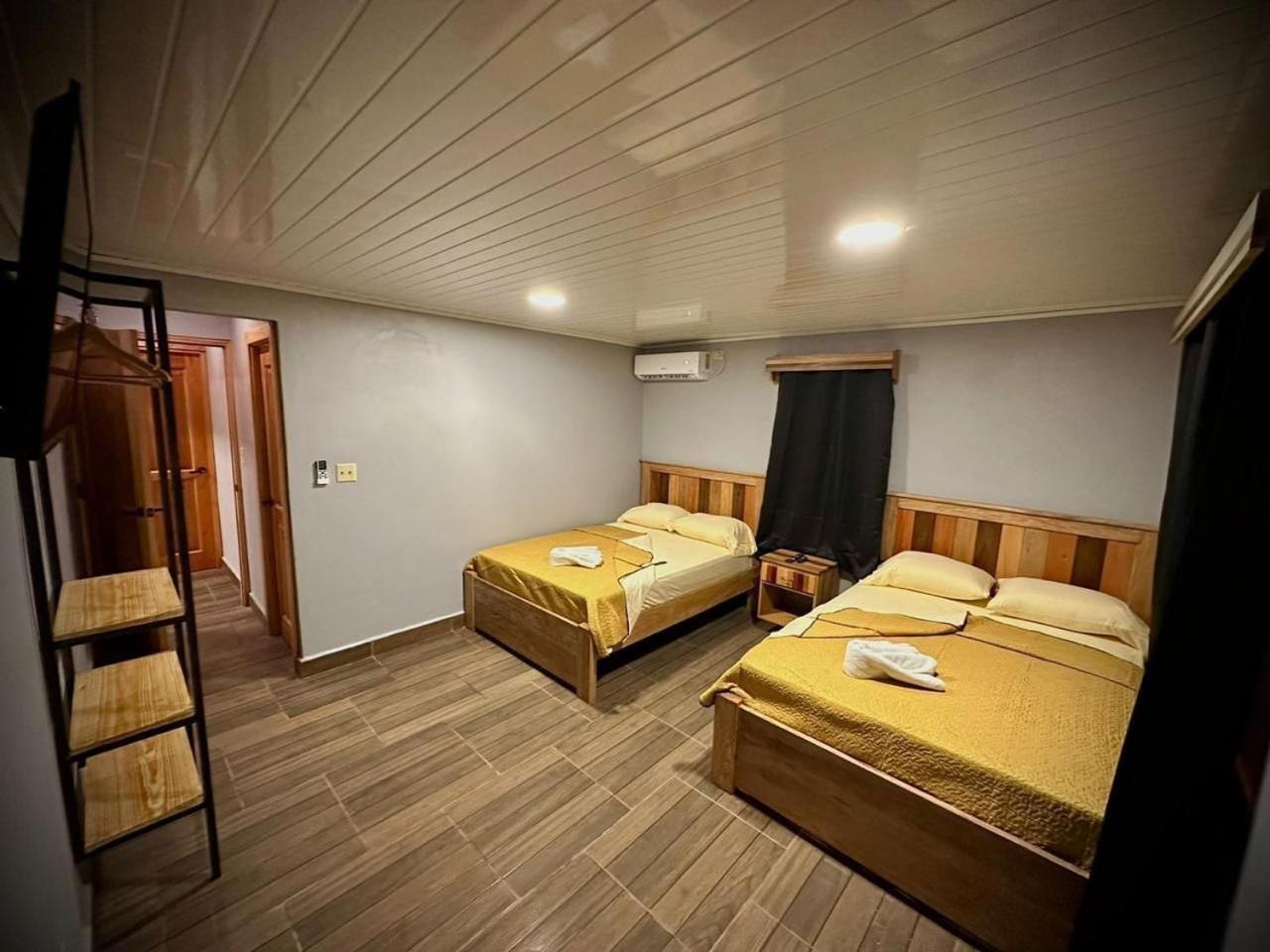 Blasina Beer Hostel Бокете Экстерьер фото